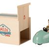 Kinderwelt Maileg Holz & Lernspielzeug | Maileg Maus Hohe 10 Cm Mit Auto & Garage